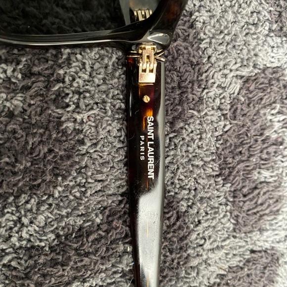 Sunglasses - Picture 5 of 6